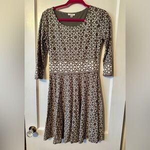 Sophie Max Gray and Cream Long Sleeve Dress
